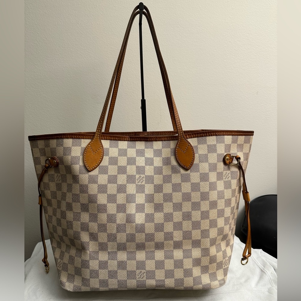 LOUIS VUITTON Damier Azur Neverfull MM W/ Organizer.